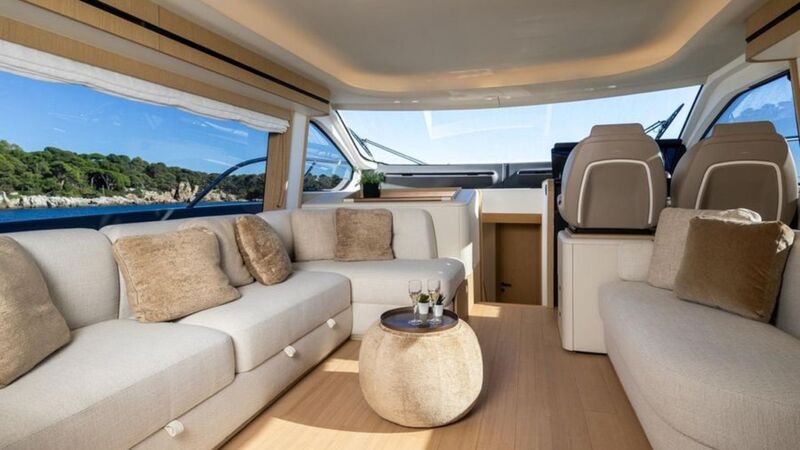 AZIMUT 62 FLY